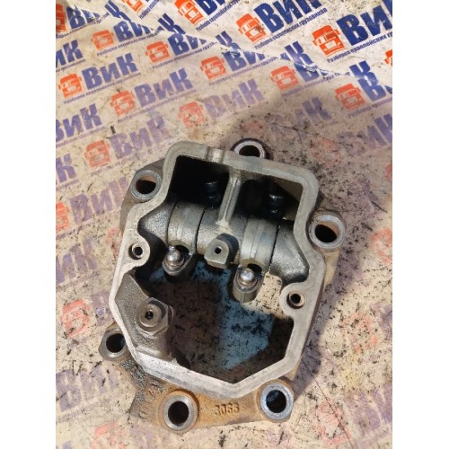 Проставка ось рокеров с клапанной крышкой MAN TGA 439195 D2866 (749)-4