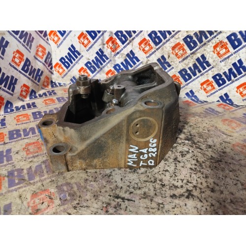 Проставка ось рокеров с клапанной крышкой MAN TGA 439195 D2866 (749)-6