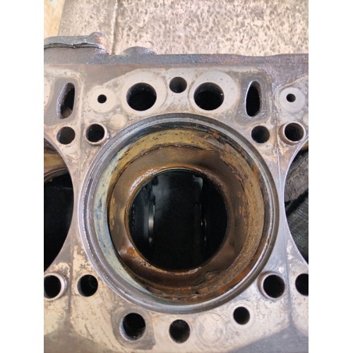 Блок цилиндров двигателя MAN TGA 439195 D2866 (634)-6