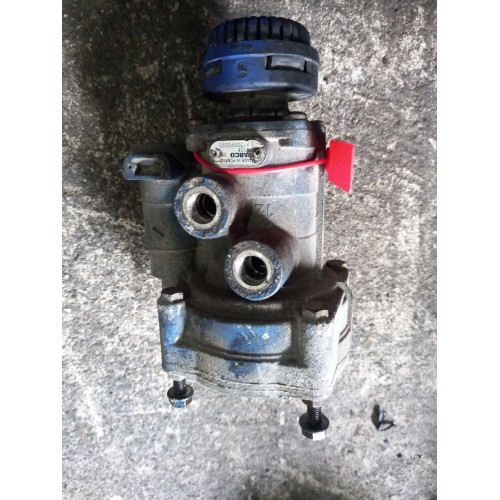 Кран управления тормозами прицепа Volvo механич. (516), 20424431-3