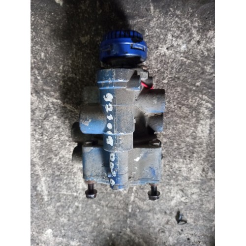 Кран управления тормозами прицепа Volvo механич. (516), 20424431-4