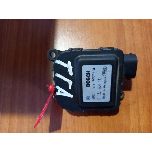 Моторчик заслонки отопителя (сервопривод) MAN (027), 0132801141