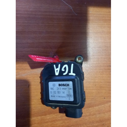 Моторчик заслонки отопителя (сервопривод) MAN (045), 0132801141