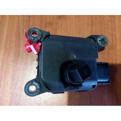 Моторчик заслонки отопителя (сервопривод) MAN (036), 0132801141-2