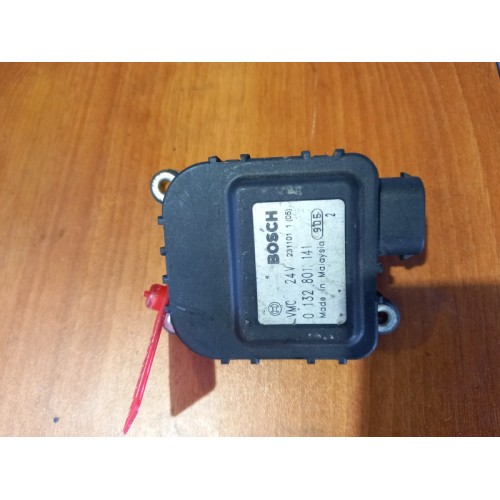 Моторчик заслонки отопителя (сервопривод) MAN (037), 0132801141