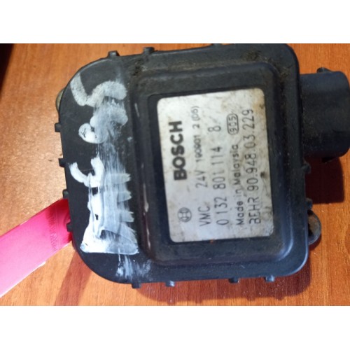 Моторчик заслонки отопителя (сервопривод) DAF (006), 0132801114