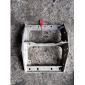 Кронштейн нижней подножки Renault Premium (228)