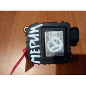 Моторчик заслонки отопителя (сервопривод) Mercedes (983)