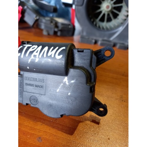 Моторчик заслонки отопителя (сервопривод) Iveco Stralis (967), А21500200-2