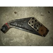 Кронштейн двигателя MAN D2876 RH зад. (898)