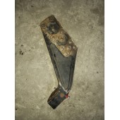 Кронштейн двигателя MAN D2876 RH зад. (899)