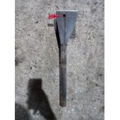 Кронштейн полукрыла (труба) DAF 95 E2 передний на заднюю ось зад. прямой (046)