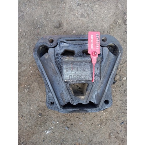 Подушка двигателя Iveco Stralis 240542 задняя (083), 3423650