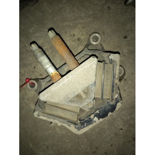 Подушка двигателя MAN TGA/TGS/TGX задняя (236), 81962100597