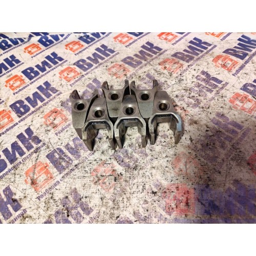 Кронштейн форсунки MAN D2066 (536)*, -4