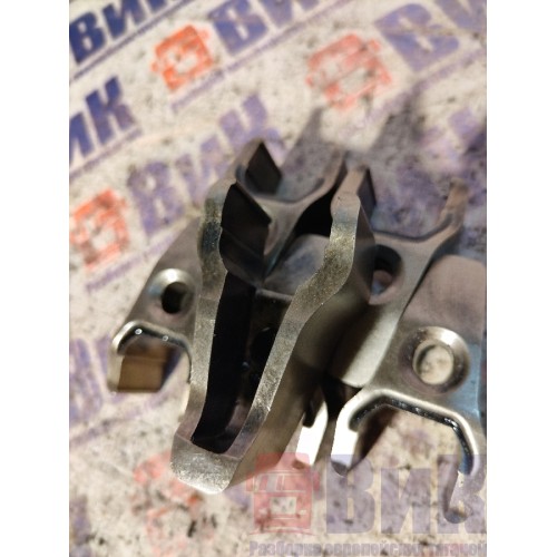 Кронштейн форсунки MAN D2066 (536)*, -5