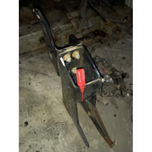 Кронштейн торсиона кабины MAN ш.к. RH (807), 