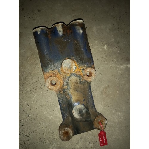 Кронштейн траверсы КПП MAN F2000 (874), 81412043007-2