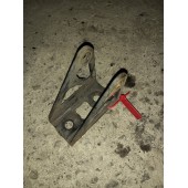 Кронштейн амортизатора кабины MAN передний (884)