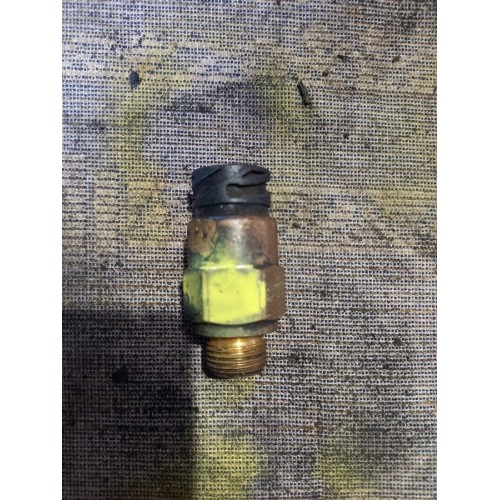 Датчик давления масла MAN (988)*, 51274210339-3