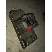 Кронштейн средней траверсы (над коробкой) MAN LH (861)