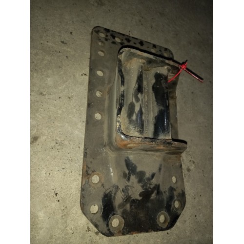 Кронштейн средней траверсы (над коробкой) MAN LH (862), 81412055057-2