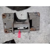 Кронштейн средней траверсы (над коробкой) MAN старый образец LH (867)