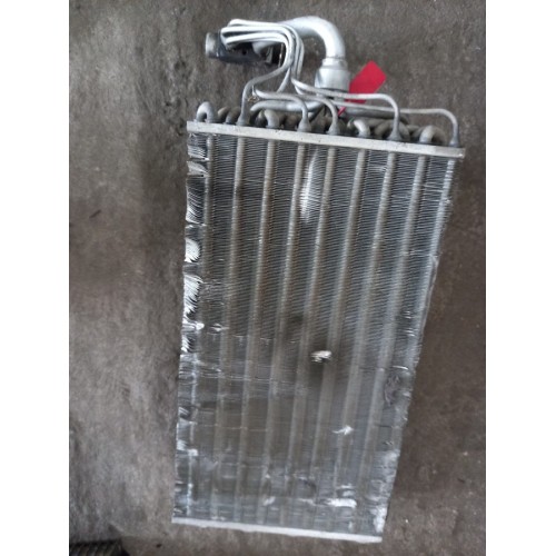 Испаритель кондиционера Iveco с клапаном (710), -2