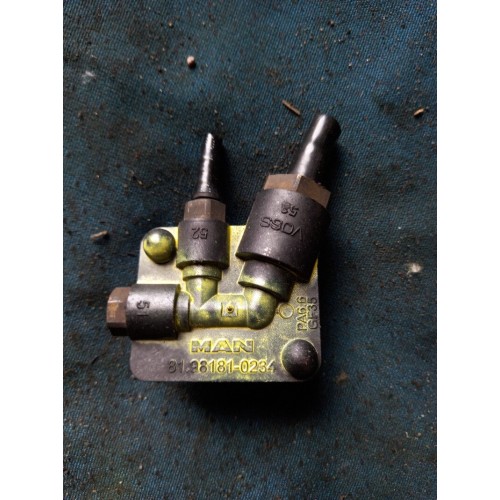 Распределитель тормозных сил MAN (090)*, 81981810234-18