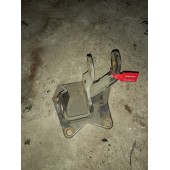 Кронштейн торсиона кабины MAN верхняя часть RH (762)