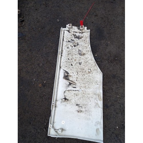 Продолжение кабины MAN TGX 2008 г 012040 LH дефект болтов (677), 81615100409-4