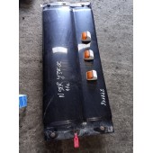 Козырек солнцезащитный Iveco Stralis 242116 у.к. сред.часть с кронштейном и фонарями (534)