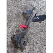 Кронштейн пыльника двигателя DAF RH (150)