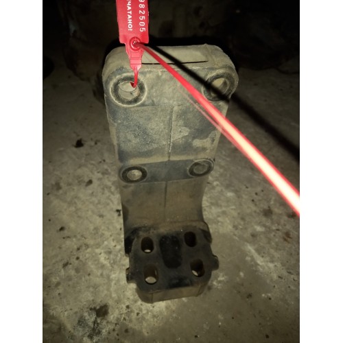 Кронштейн КПП Scania 4 (505), 1404300