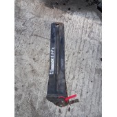 Прижим переднего крыла Scania верхний (626)