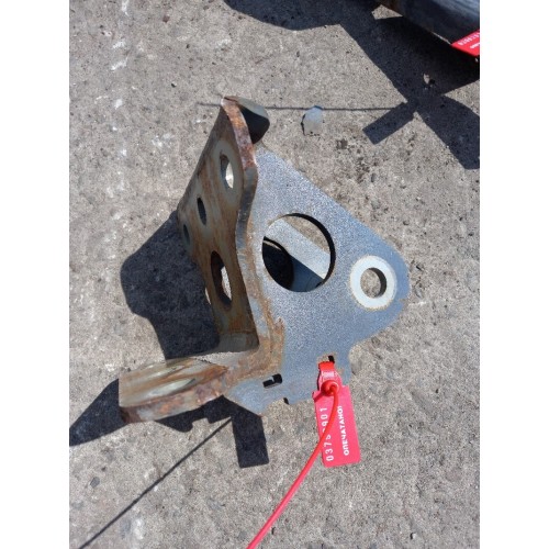 Кронштейн тяги заднего стабилизатора DAF 106 LH (901), -1