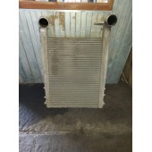 Интеркулер Renault Magnum DXI 12 с деф. (571)