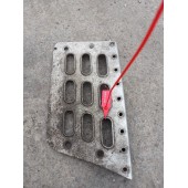 Накладка на подножку нижнюю Volvo FH 12 466203 RH (759)