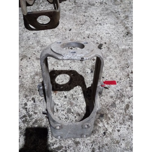 Кронштейн задней подушки кабины Scania (854), 1518493-2