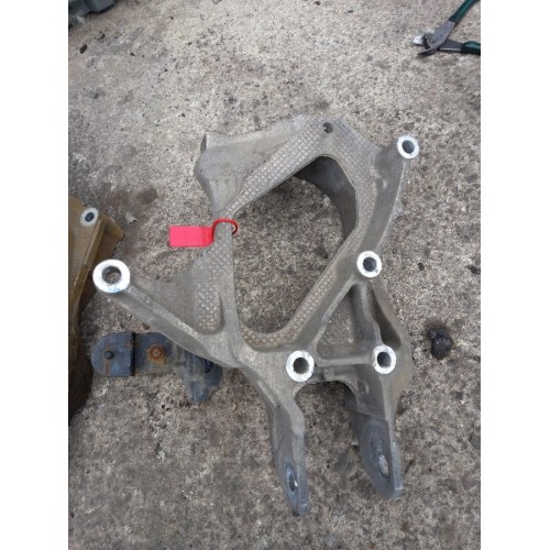 Кронштейн кабины (кронштейн передней подушки) Scania P114 548650 RH (151), 1409343-1