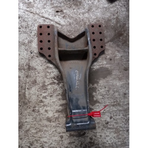 Кронштейн реактивной тяги (бугель) Iveco stralis (042), 41008197