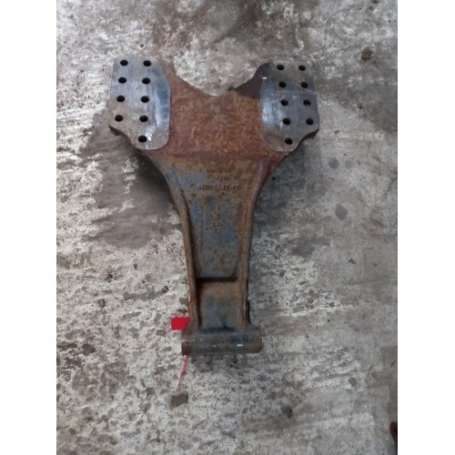 Кронштейн реактивной тяги (бугель) Iveco stralis (043), 41008197