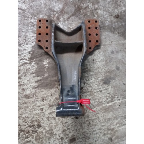 Кронштейн реактивной тяги (бугель) Iveco stralis (043), 41008197-2