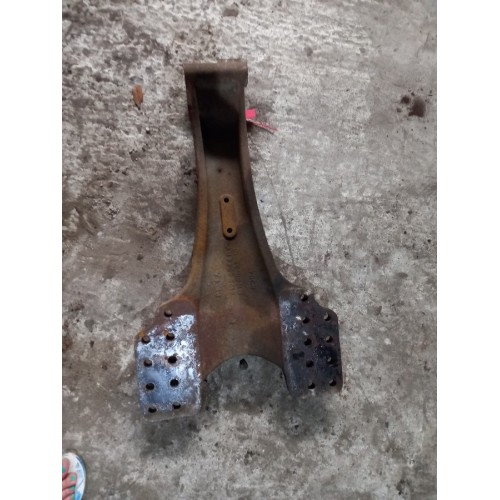 Кронштейн реактивной тяги (бугель) Iveco stralis (045), 41225944-1