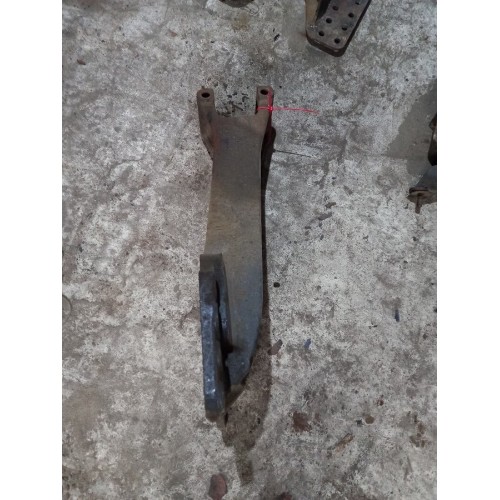 Кронштейн реактивной тяги (бугель) Iveco stralis (047), 41225944-1