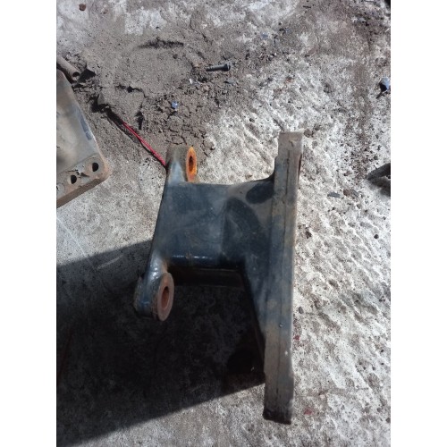 Кронштейн (проставка) ГУРа Iveco stralis (451), 8132992-2