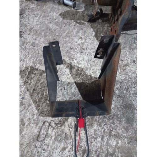 Кронштейн противооткатника Iveco (548), -2