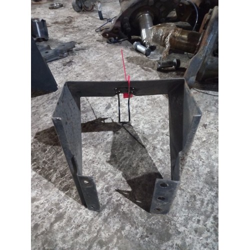 Кронштейн противооткатника Iveco (549), -2