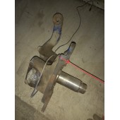 Цапфа (кулак поворотный) Iveco с опорным диском LH (462)