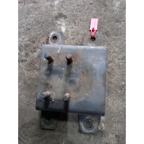 Проставка заднего полукрыла Renault Magnum (443), 